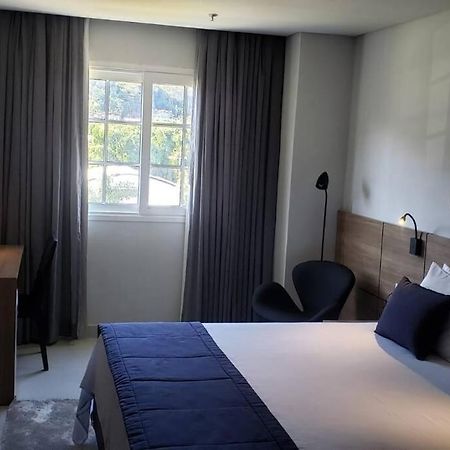 Petrópolis Suite Granja Brasil Alto Padrao מראה חיצוני תמונה
